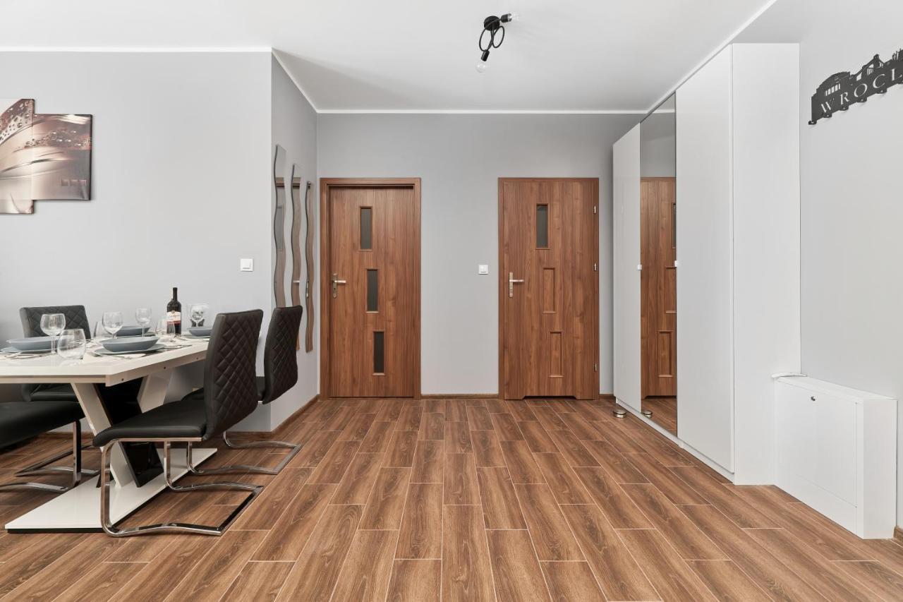 Apartments Wroclaw Jana Pawla II With Free Parking Wroclaw By Noclegi Renters Exterior photo